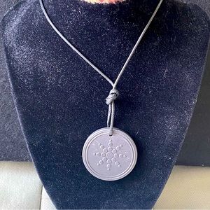 COPY - Quantum science necklace